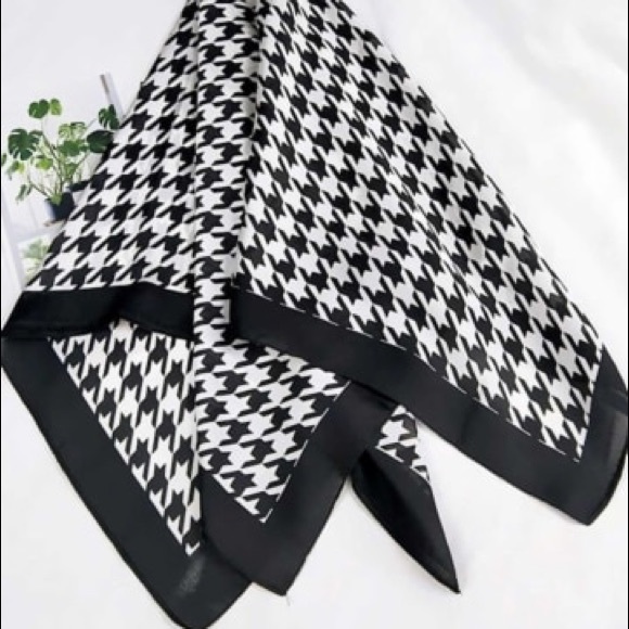 Accessories - Houndstooth Silk Scarve